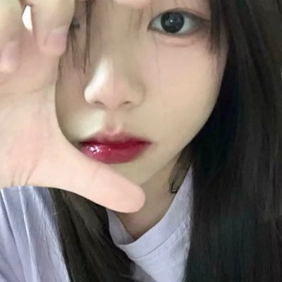 高糊但是却超级好看的女生头像(32张)