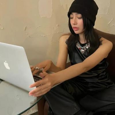 高糊但是却超级好看的女生头像(32张)