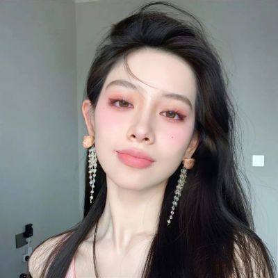 高糊但是却超级好看的女生头像(32张)
