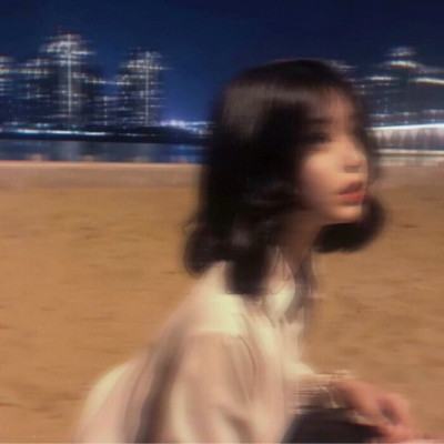 高糊但是却超级好看的女生头像(32张)