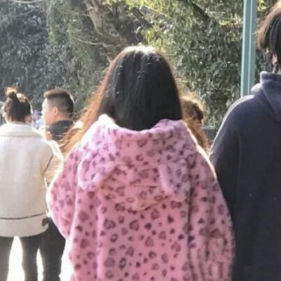情侣头像一左一右配对真人图片(共36张)
