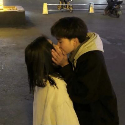 情侣头像一左一右配对真人图片(共36张)