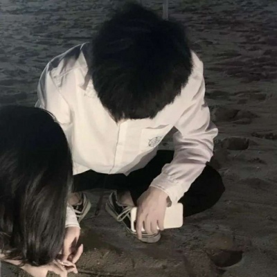 情侣头像一左一右配对真人图片(共36张)