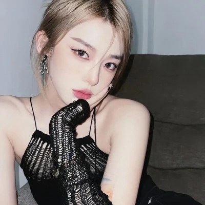2023热门爆款好看的女生头像(共46张)