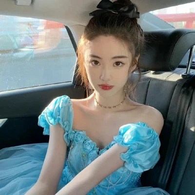 2023最火爆微信女生头像图片(共34张)