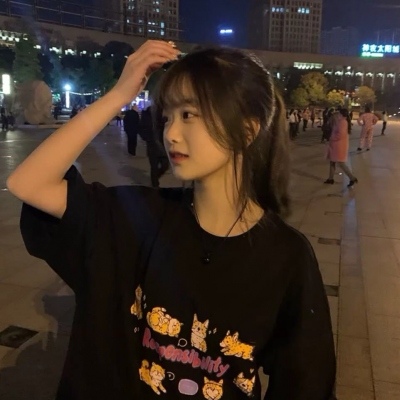 2023最火爆微信女生头像图片(共34张)