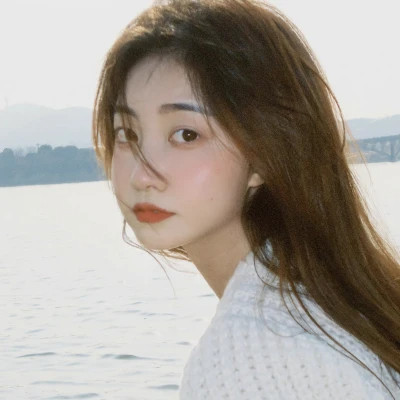2023最火爆微信女生头像图片(共34张)