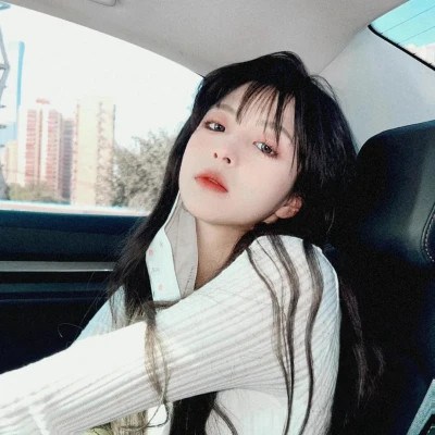 2023最火爆微信女生头像图片(共34张)