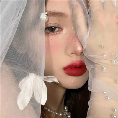 女生好看唯美温柔的头像(共32张)