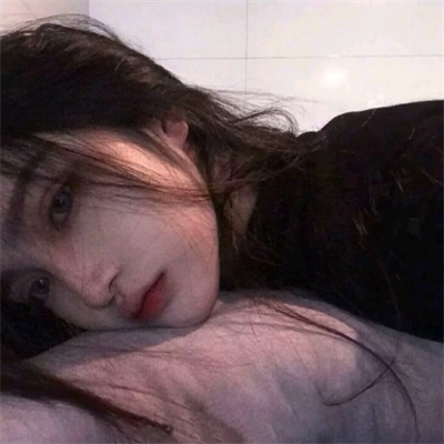 女人最适合的微信头像悲伤(精选22张)