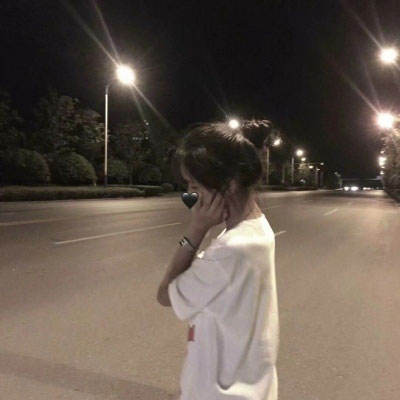 女人最适合的微信头像悲伤(精选22张)