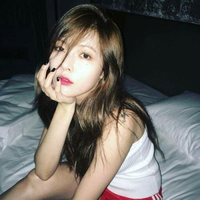 女人最适合的微信头像悲伤(精选22张)