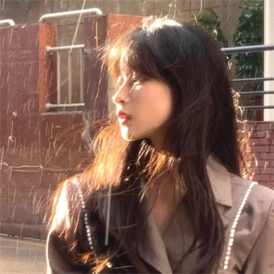 有氛围的女生头像(共36张)