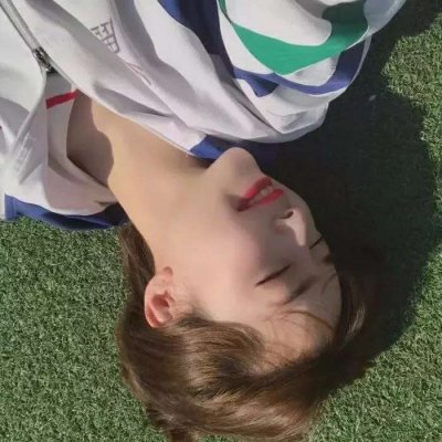 高清好看的唯美女生长发图片头像(精选38张)