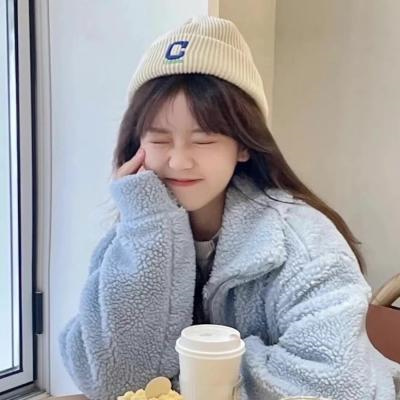 高清好看的唯美女生长发图片头像(精选38张)