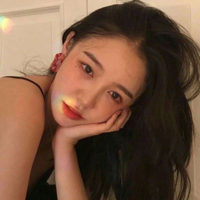 高清好看的唯美女生长发图片头像(精选38张)