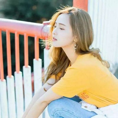 高清好看的唯美女生长发图片头像(精选38张)