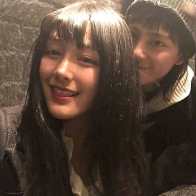 高清好看的唯美女生长发图片头像(精选38张)