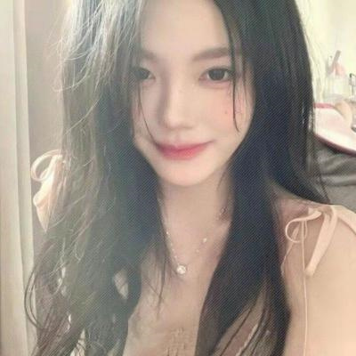 高清好看的唯美女生长发图片头像(精选38张)