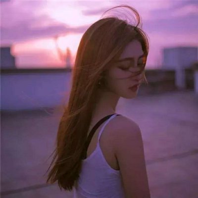 高清好看的唯美女生长发图片头像(精选38张)