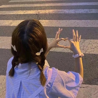 简约高清又很高级的女头大全(优选26张)