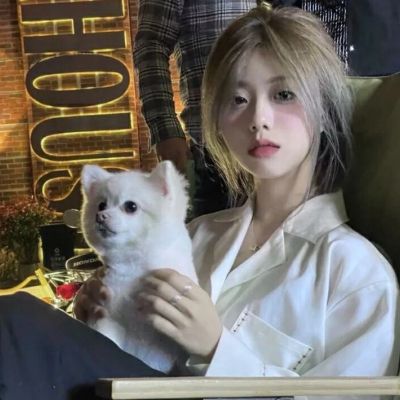 纯欲女生微信头像(精选50张)
