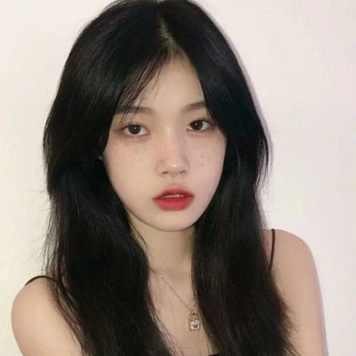 纯欲女生微信头像(精选50张)