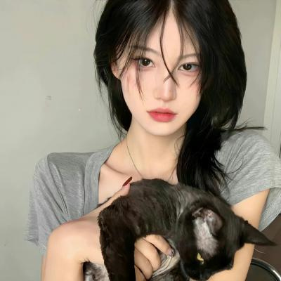 纯欲女生微信头像(精选50张)