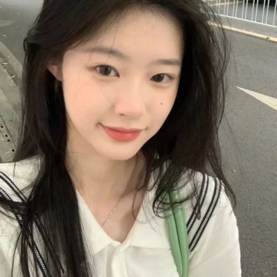 纯欲女生微信头像(精选50张)