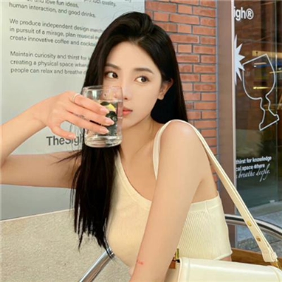 纯欲女生微信头像(精选50张)
