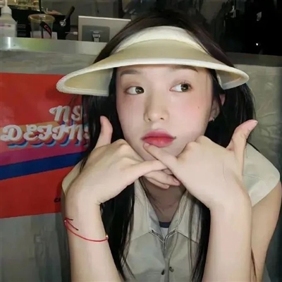 纯欲女生微信头像(精选50张)