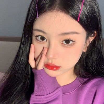 纯欲女生微信头像(精选50张)