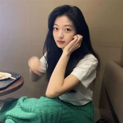纯欲女生微信头像(精选50张)
