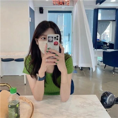纯欲女生微信头像(精选50张)