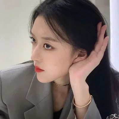 时尚好看的美女头像图片(精选32张)