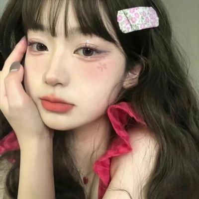 好看的大眼睛女生qq个性头像(共12张)
