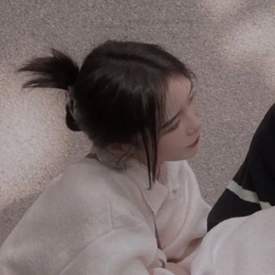 精致的情侣头像一人一张(精选20张)