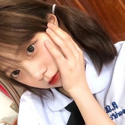 温柔干净且惊艳的头像女真人(优选50张)