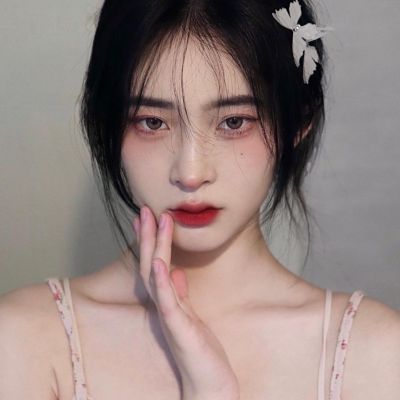 温柔干净且惊艳的头像女真人(优选50张)