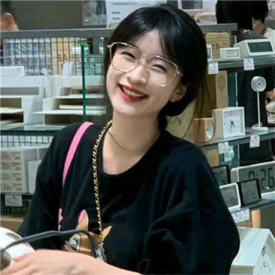 温柔干净且惊艳的头像女真人(优选50张)