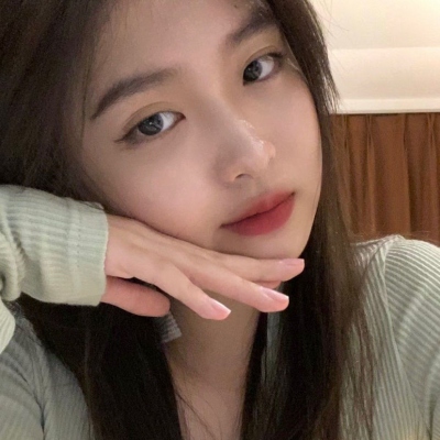 温柔干净且惊艳的头像女真人(优选50张)