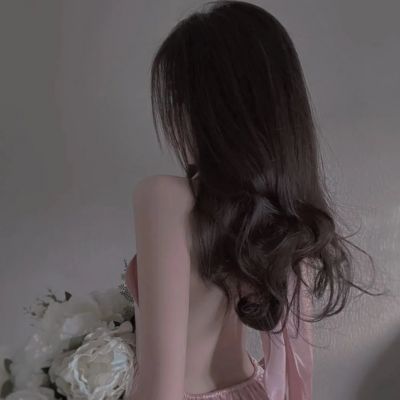温柔干净且惊艳的头像女真人(优选50张)