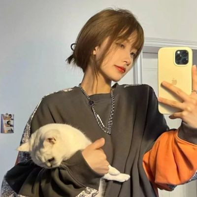 温柔干净且惊艳的头像女真人(优选50张)