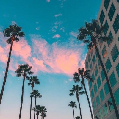 空间意境美超好看的微信头像(精选48张)