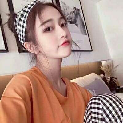 女人最适合的抖音头像40岁左右(共16张)