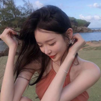 女人最适合的抖音头像40岁左右(共16张)