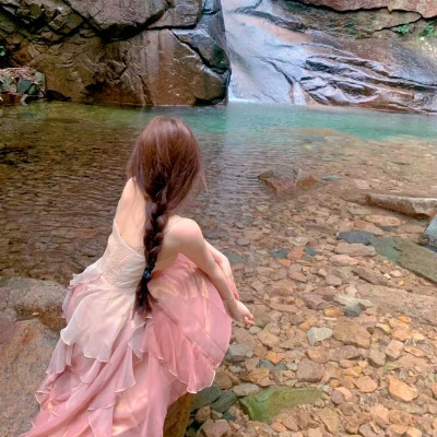 女人最适合的抖音头像背影(24张)
