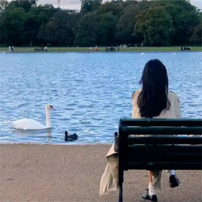 女人最适合的抖音头像背影(24张)