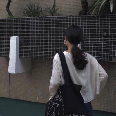 女人最适合的抖音头像背影(24张)
