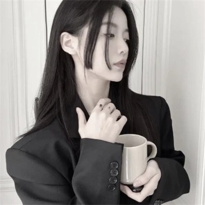 2023最流行微信头像女(共26张)